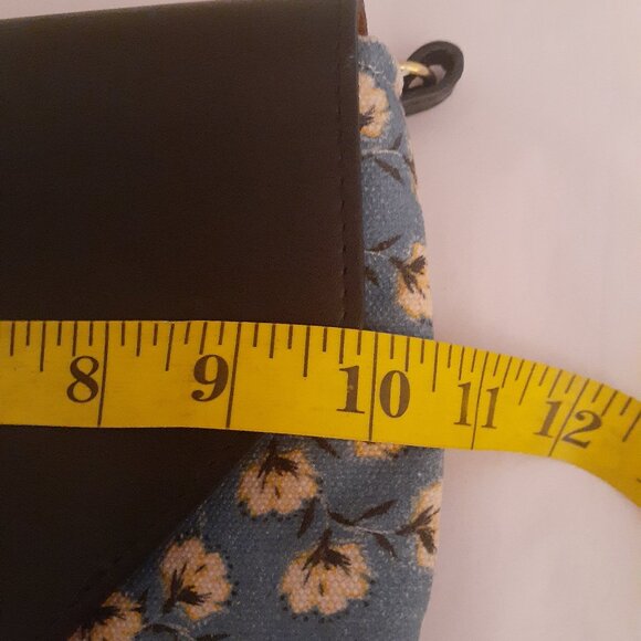 R. Riveter Canvas Print Crossbody Purse - Picture 13 of 15